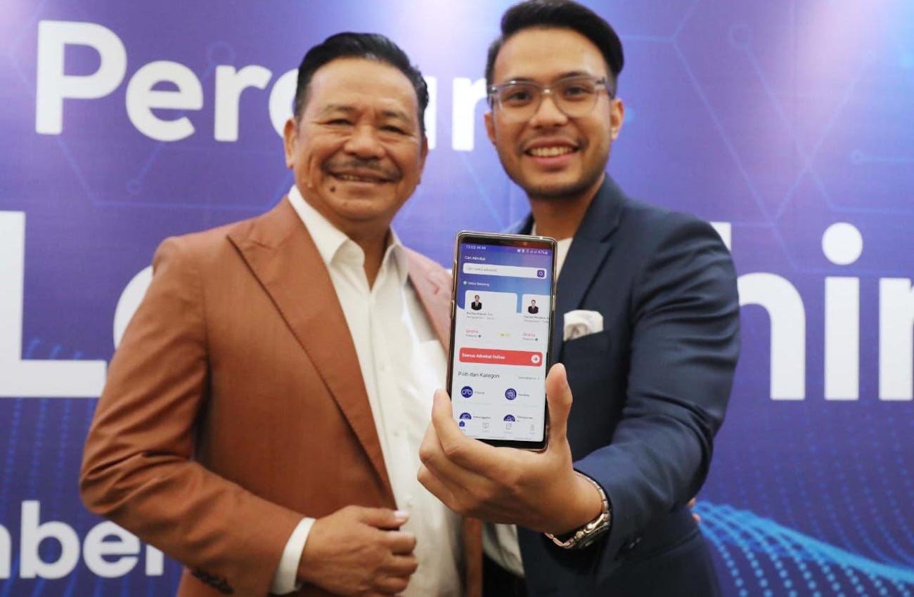 Pengacara dan pembuat aplikasi Hukum